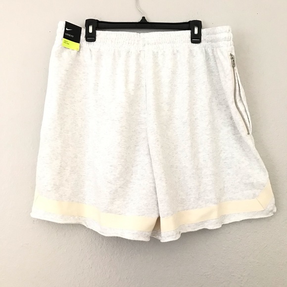 NWT Nike Women’s Basketball Shorts Size: XXL - Picture 13 of 16